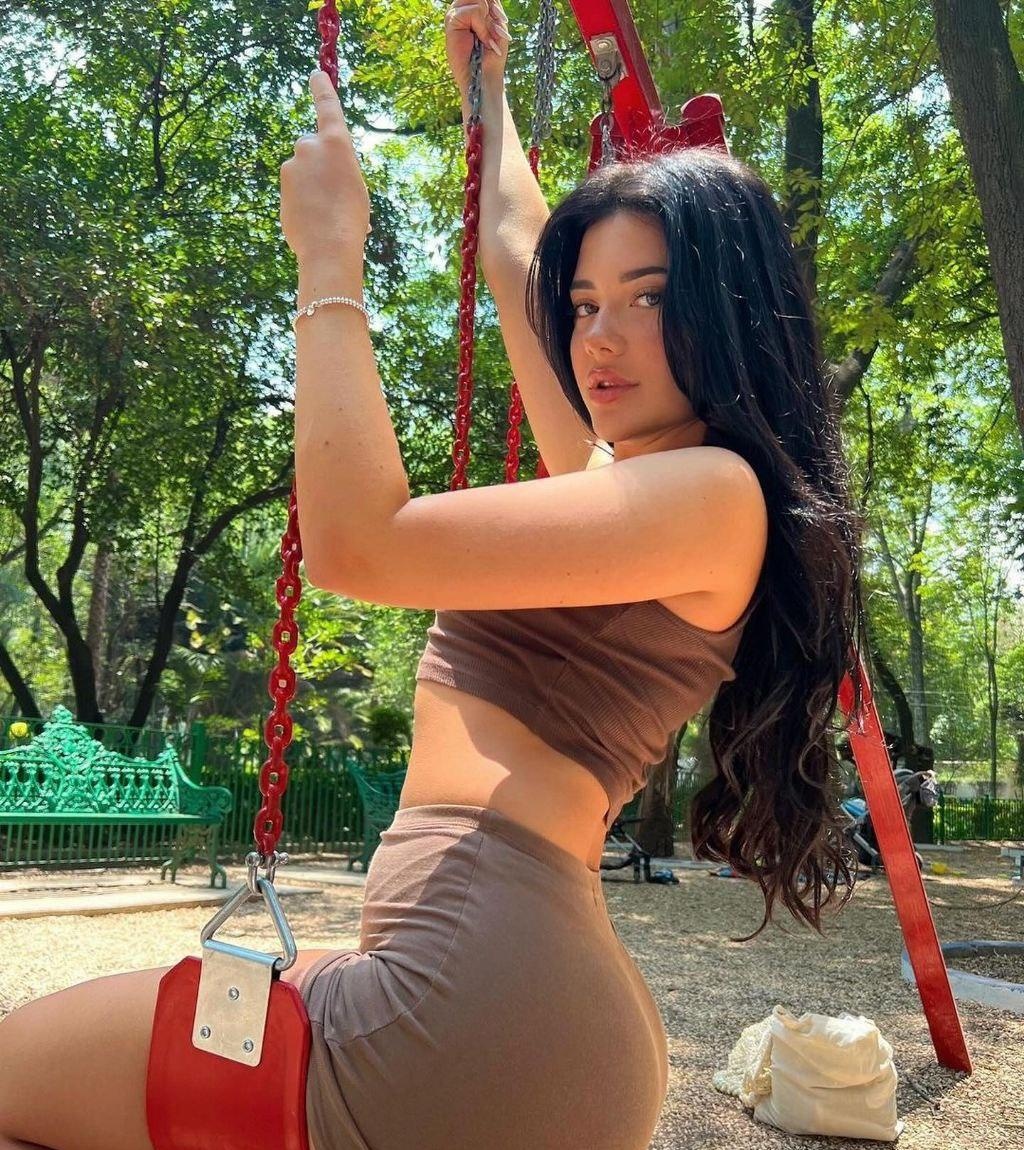 Юлия привлекальеная девушка из Первомайска цена от 4000 руб