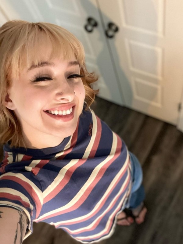 Юля привлекательная девушка из Первомайска цена от 5000 руб